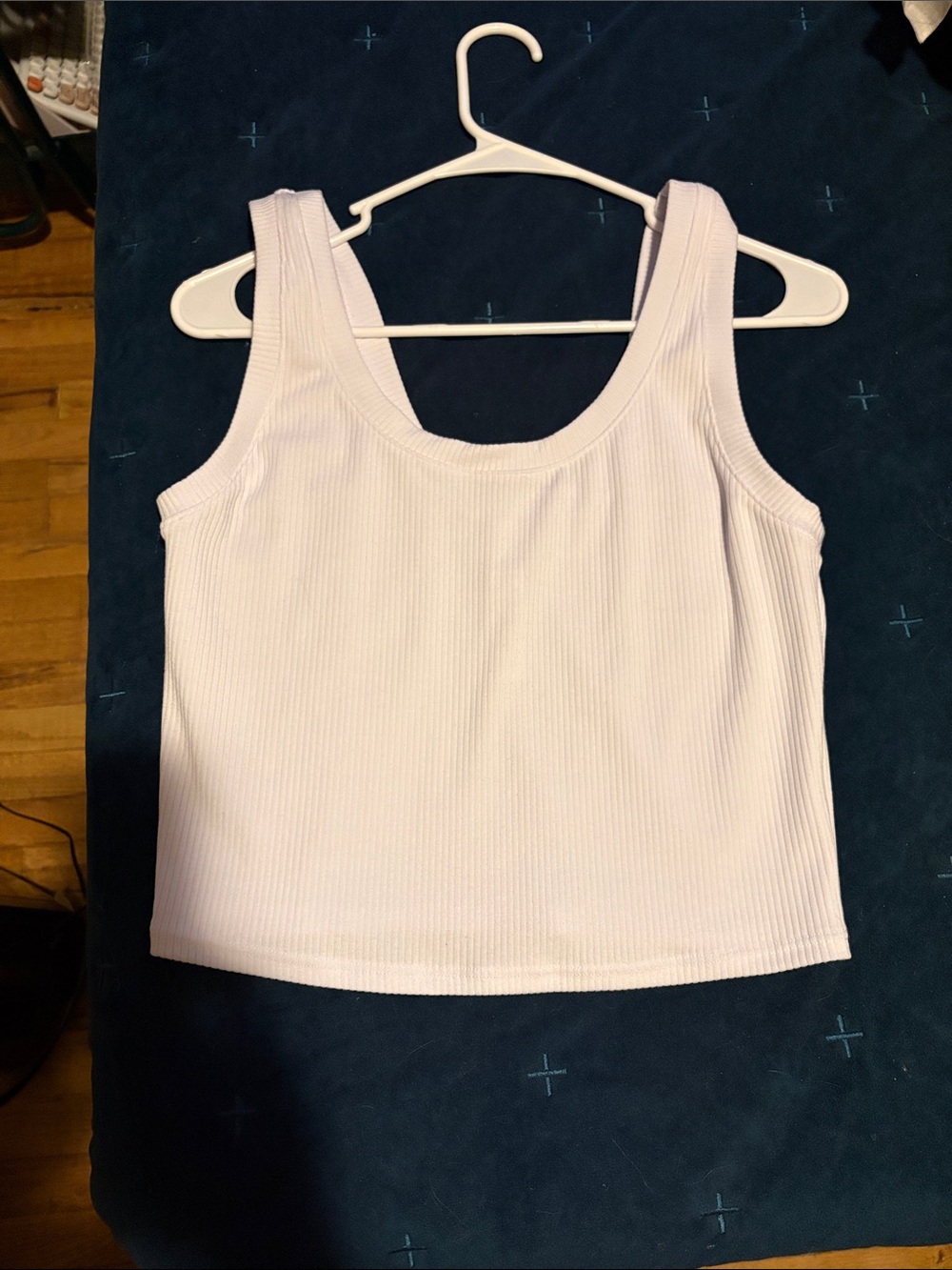 alo Women’s Ribbed Cropped Tank